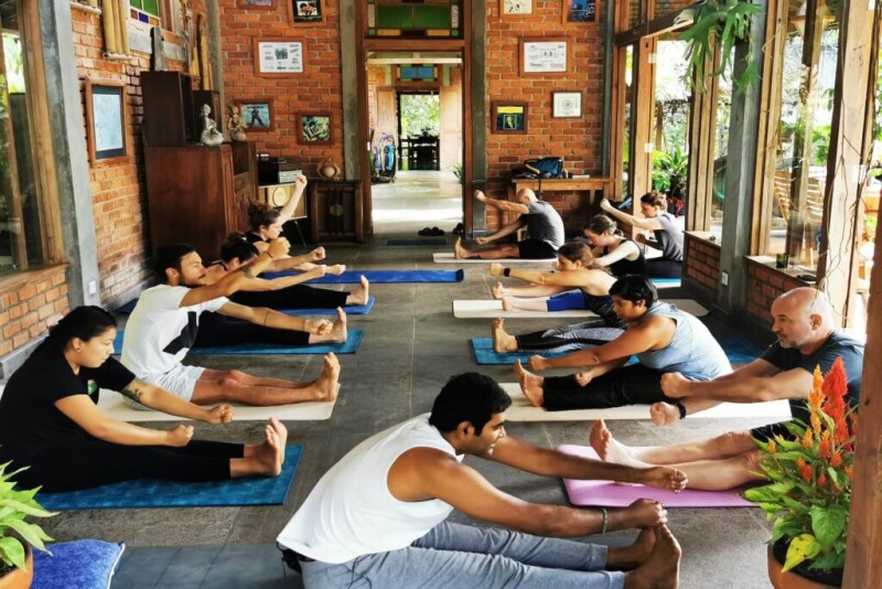 Online-yoga-training-Jakartaafa1637d59d2de92.jpg