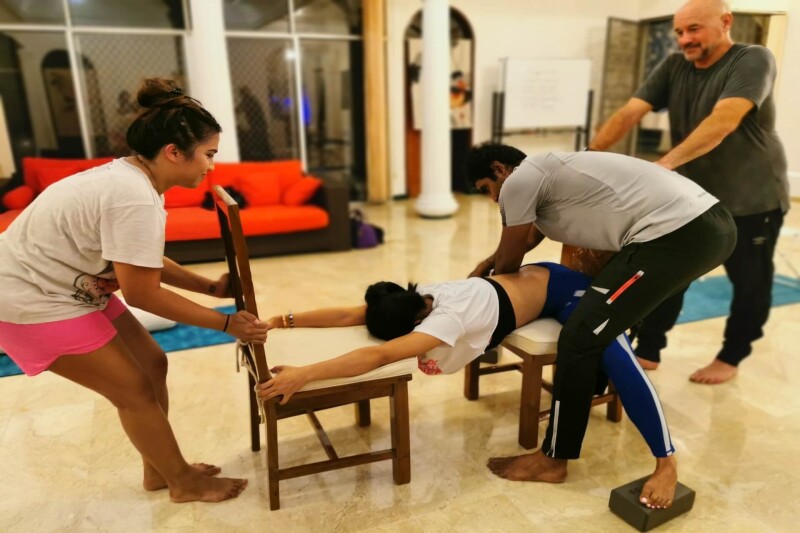 private-yoga-therapy-Jakarta2a637db4788153c2.jpg