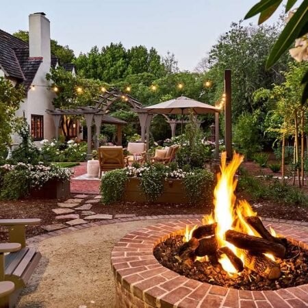 Fireplaces-and-Fire-Pits-qsjd3oykx1oxb75z0d3kolywvlbiofsypch0rummmsaf936a972868d337.jpg